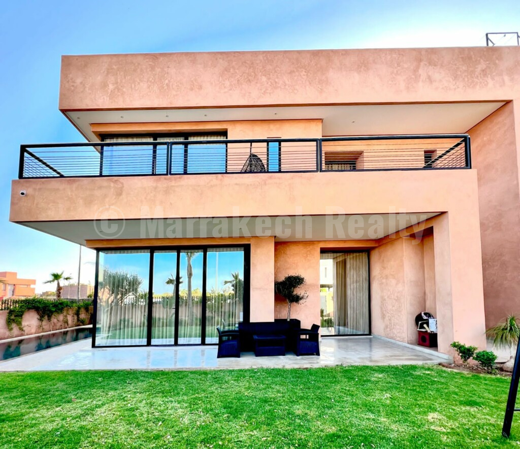 Superbe villa de 4 chambres proche du centre-ville