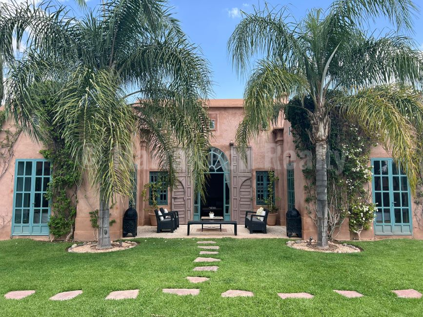 Charmante Villa de 4 chambres dans un domaine sécurisé