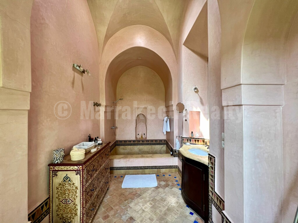 Delightful 4 bedroom villa in a gated community