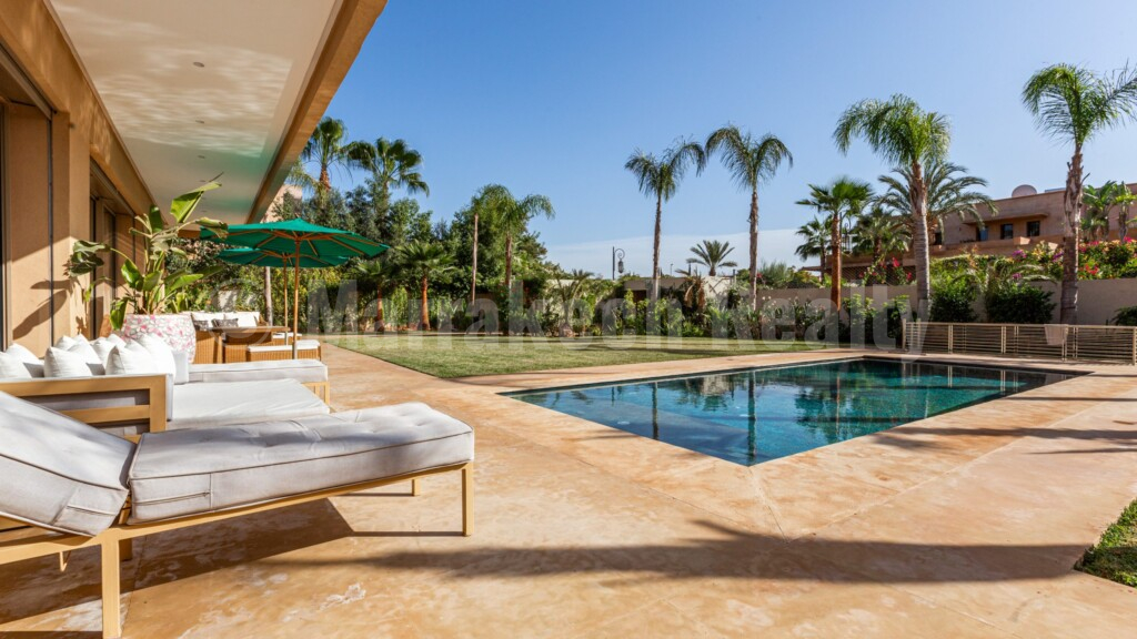 Upscale 5 suite villa close to downtown Marrakech