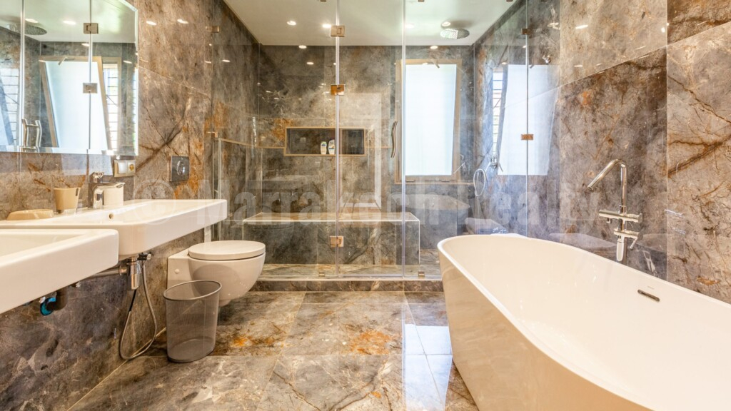 Upscale 5 suite villa close to downtown Marrakech