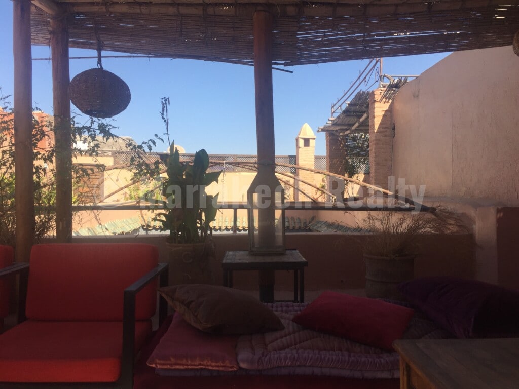 Characterful 5 bedroom Riad with prime location