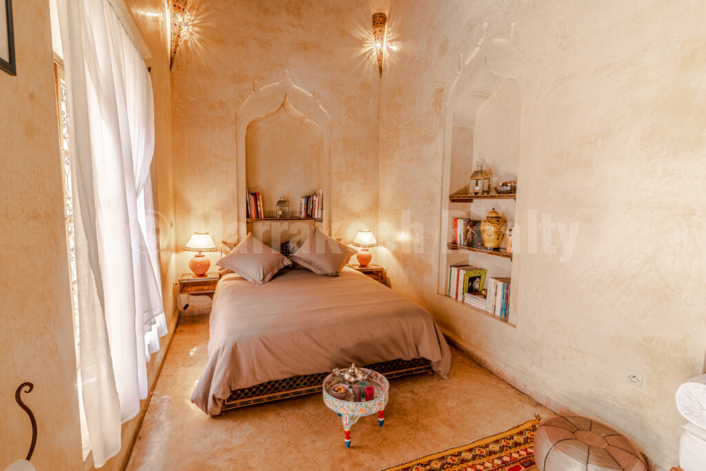 Handsome historic 4 suite Riad with prime location