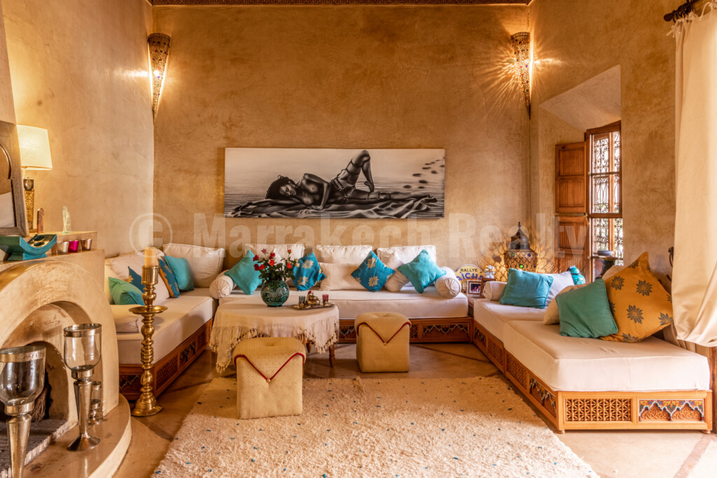 Handsome historic 4 suite Riad with prime location