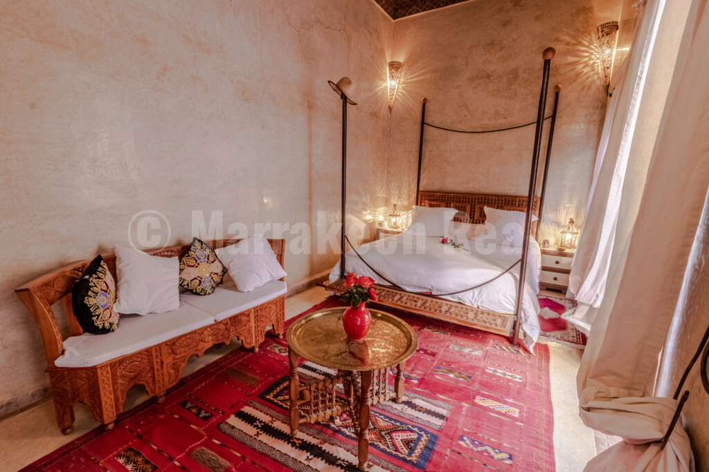 Handsome historic 4 suite Riad with prime location