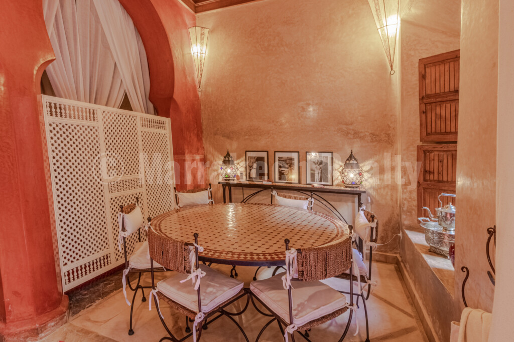 Handsome historic 4 suite Riad with prime location