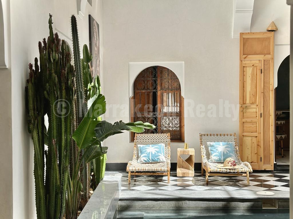 Beau Riad de 6 chambres avec accès voiture direct