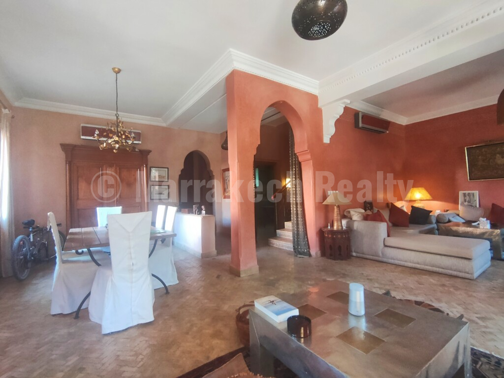 Sweet 4 bedroom villa in a gated community close to schools