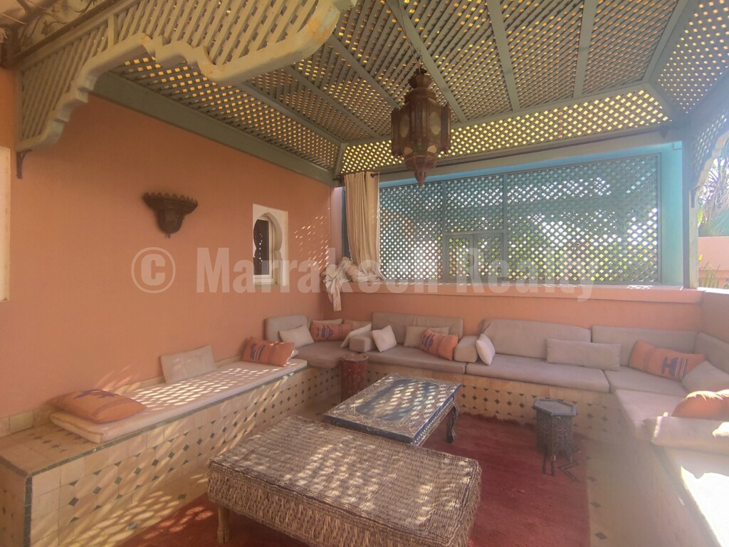 Sweet 4 bedroom villa in a gated community close to schools