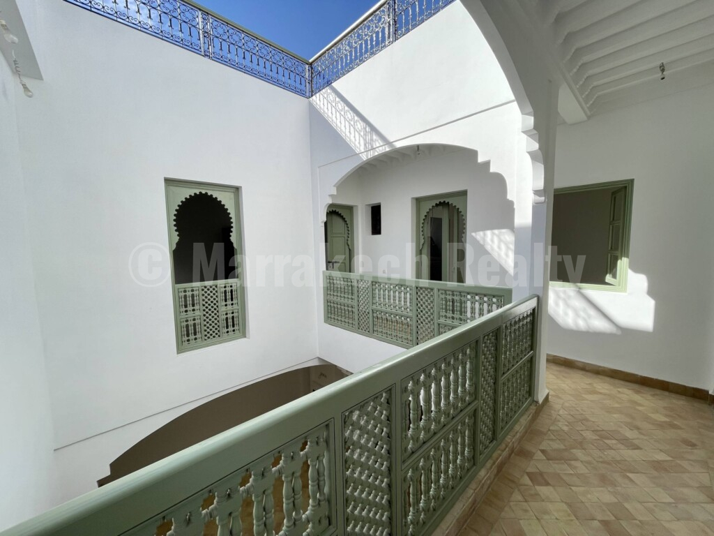 Riad de 3 chambres en cours d’achèvement: bel emplacement