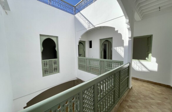 Riad de 3 chambres en cours d’achèvement: bel emplacement