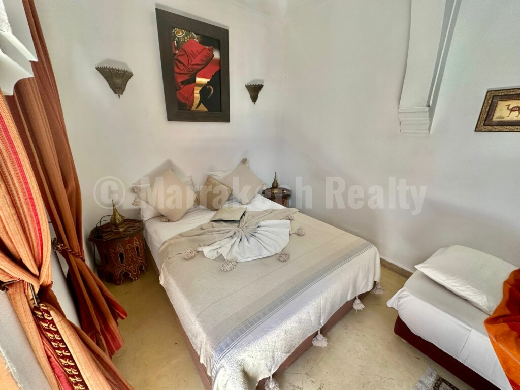 7 bedroom Guest-House Riad with excellent location