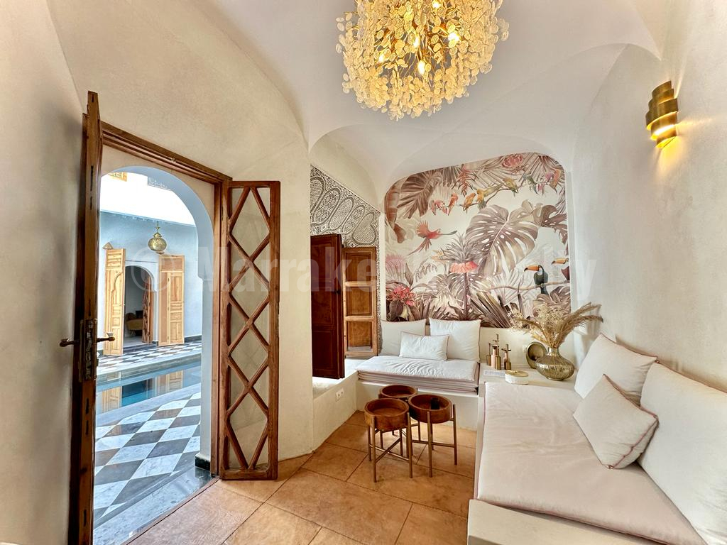 Beau Riad de 6 chambres avec accès voiture direct