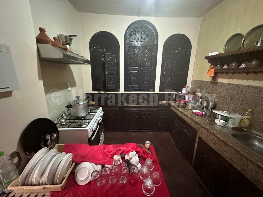 7 bedroom Guest-House Riad with excellent location