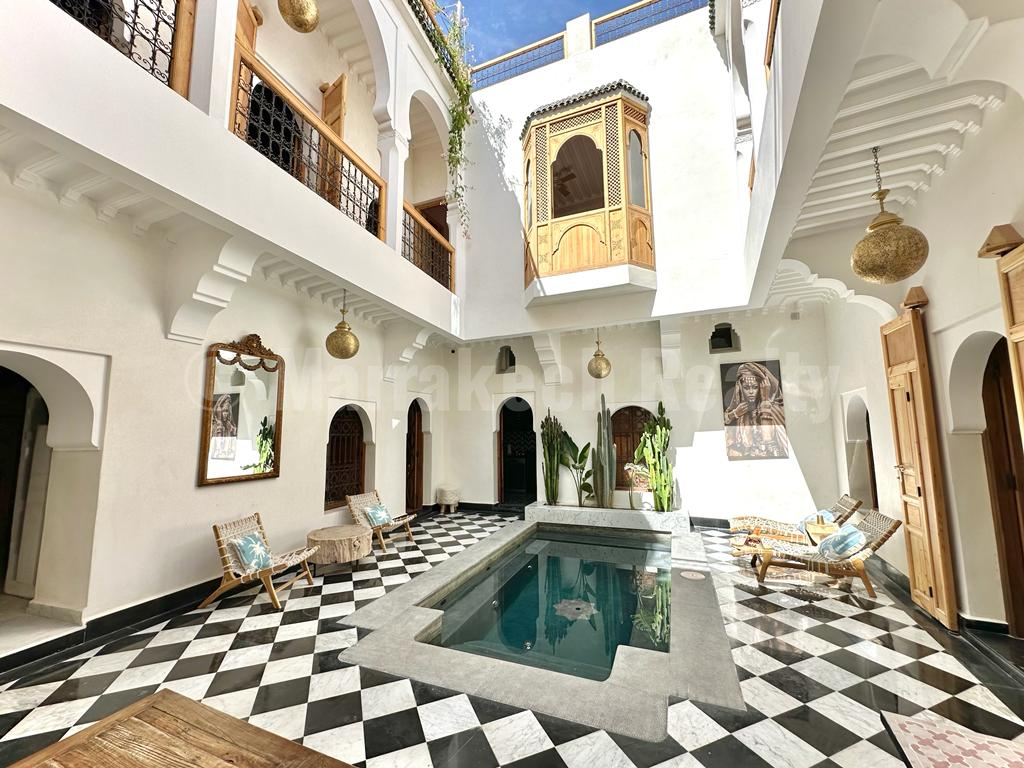 Beau Riad de 6 chambres avec accès voiture direct