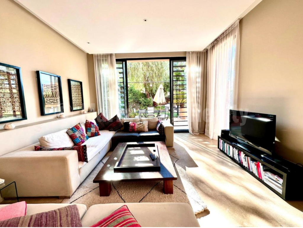 3 bedroom semi-finished villa in a golf resort