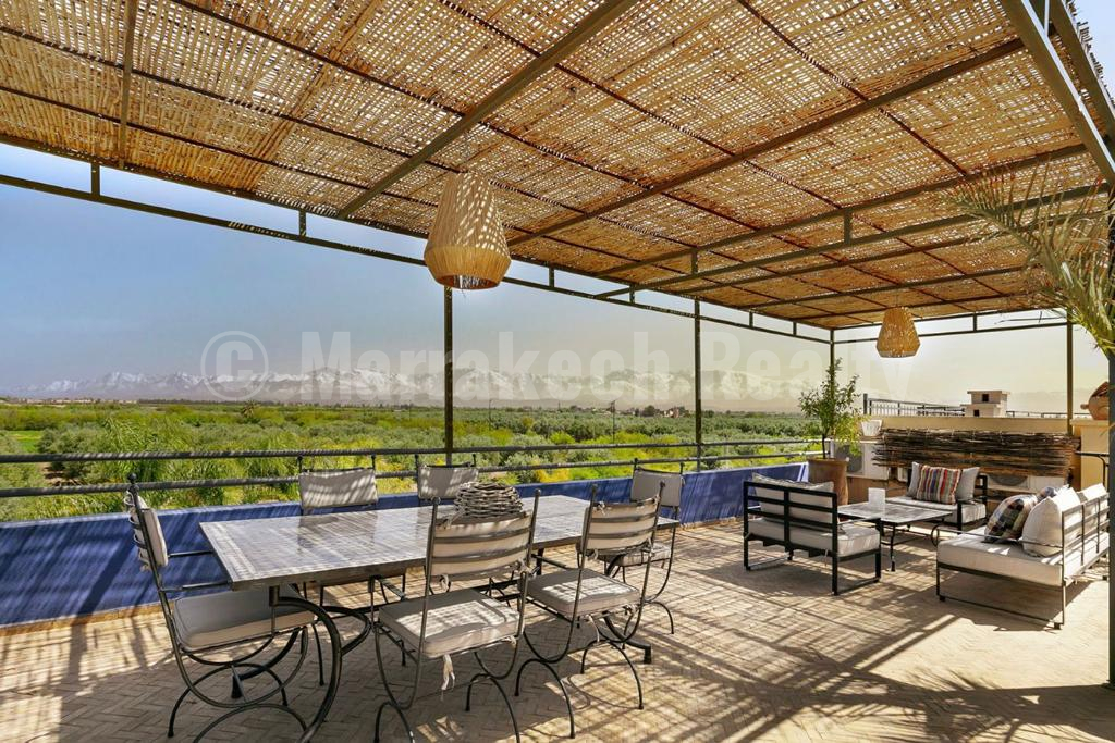 Handsome 4 bedroom villa in a golf resort