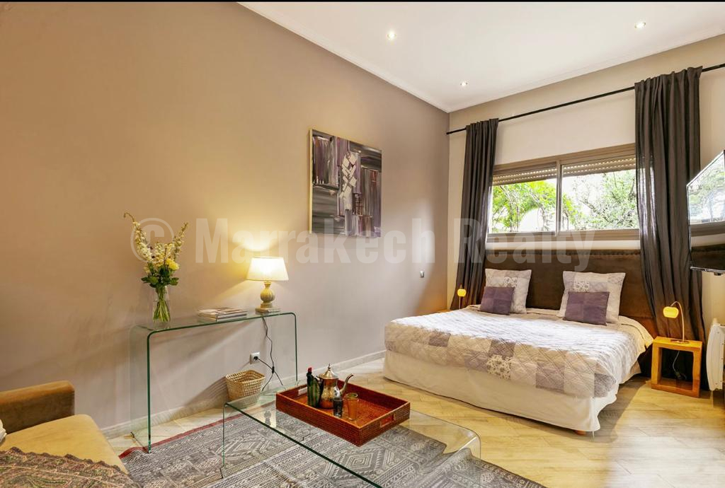 Handsome 4 bedroom villa in a golf resort