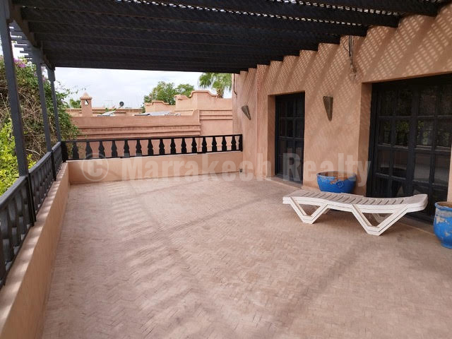 Stunning villa in the Amelkis golf course