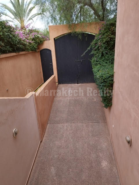 Stunning villa in the Amelkis golf course