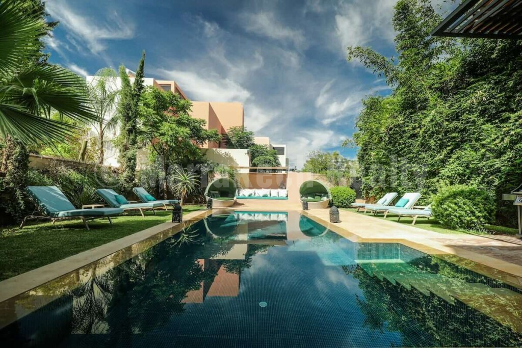 Upscale 3 bedroom villa in an exclusive golf domain