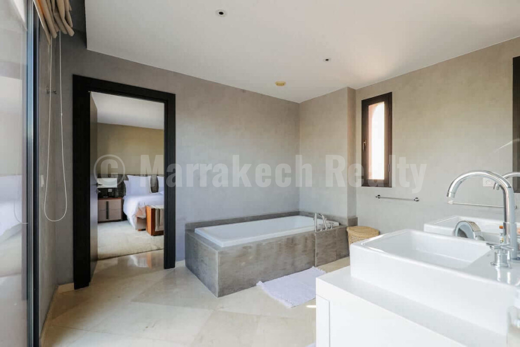 Upscale 3 bedroom villa in an exclusive golf domain