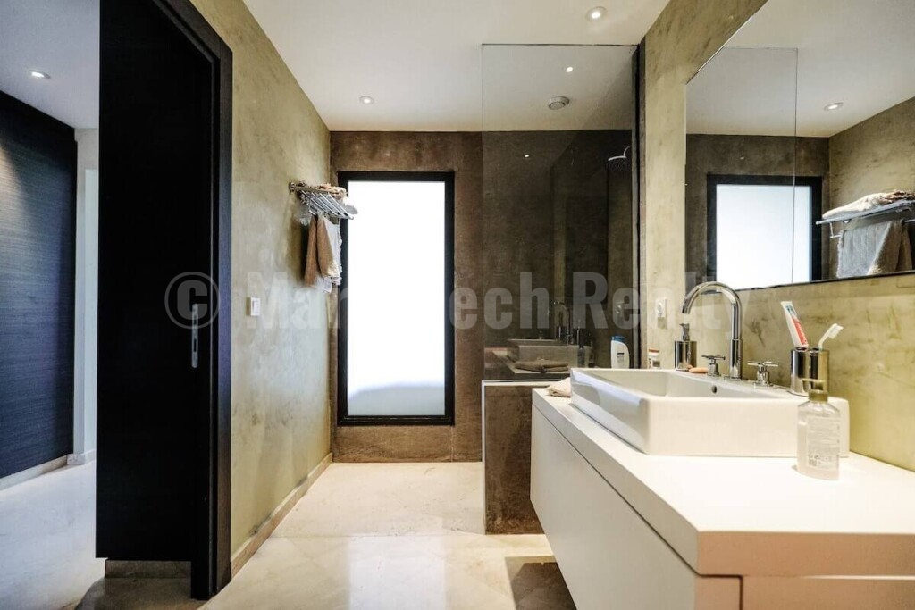 Upscale 3 bedroom villa in an exclusive golf domain