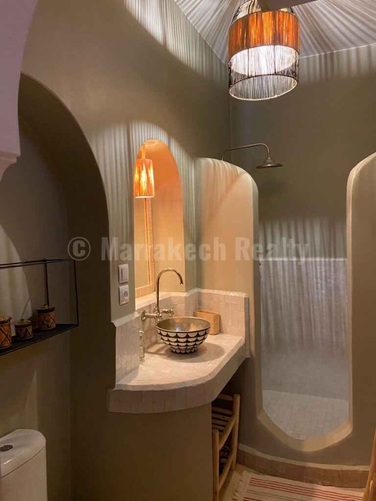 Handsome 5 bedroom Riad with rooftop pool and prime location