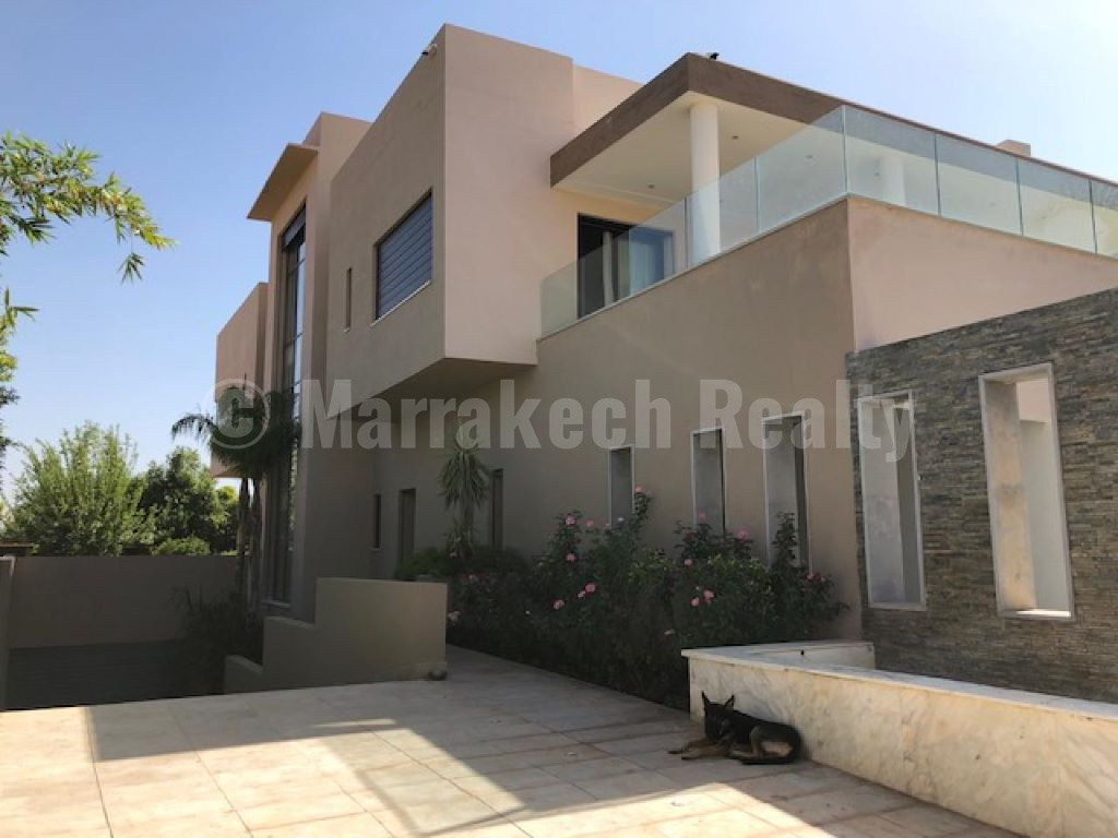 Ultra-Modern villa for rent long term in Marrakech