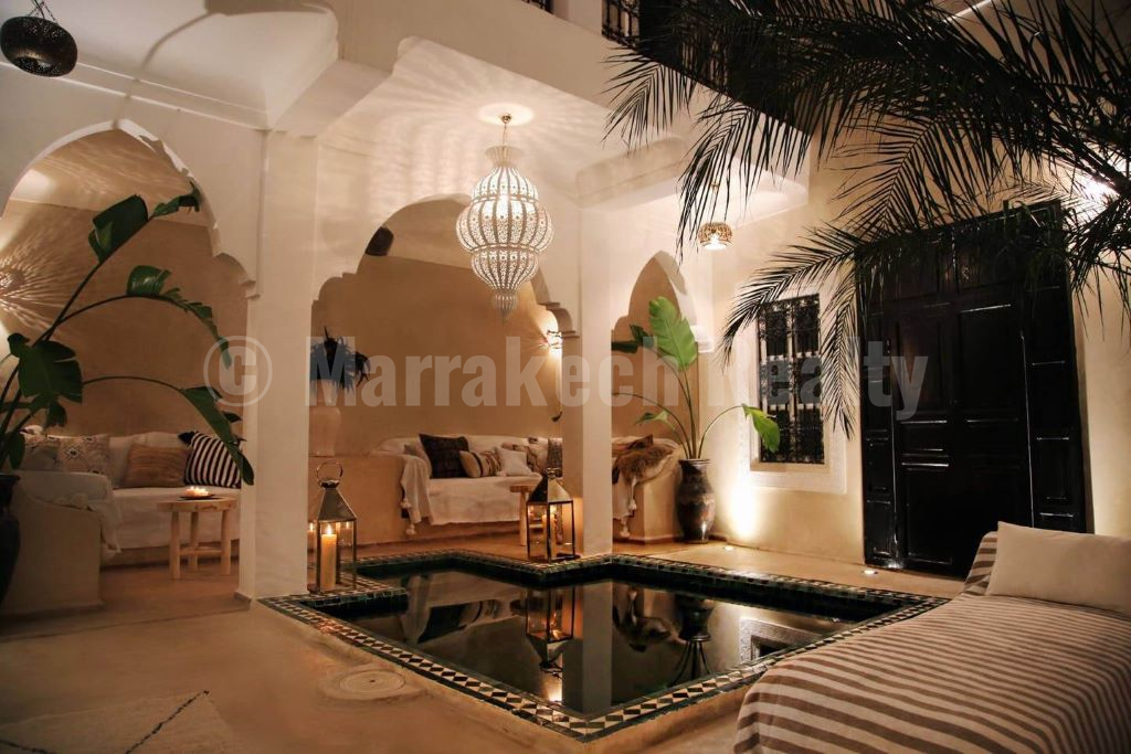 Charmant Riad de 4-5 chambres avec piscine chauffée