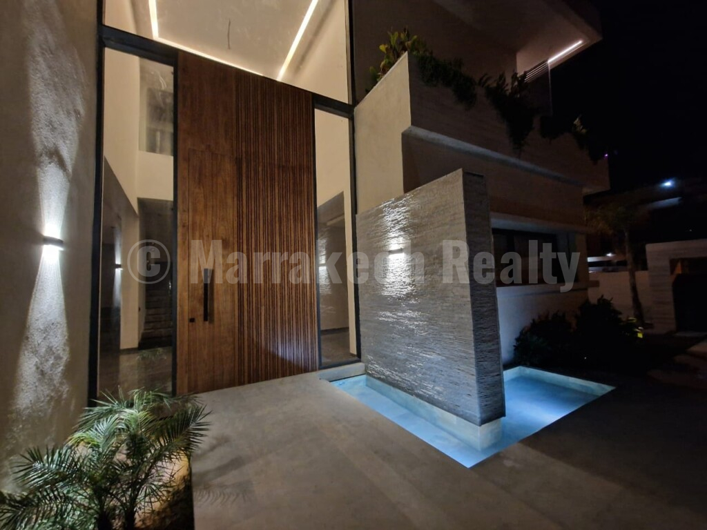 Belle villa de 4 suites dans domaine golfique