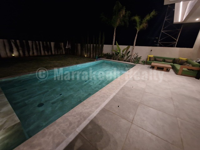 Belle villa de 4 suites dans domaine golfique