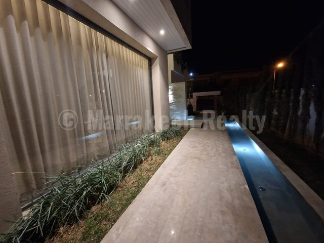 Belle villa de 4 suites dans domaine golfique