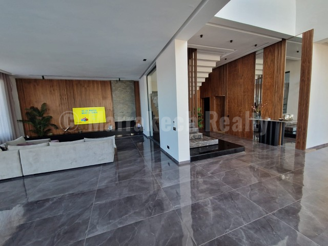 Belle villa de 4 suites dans domaine golfique