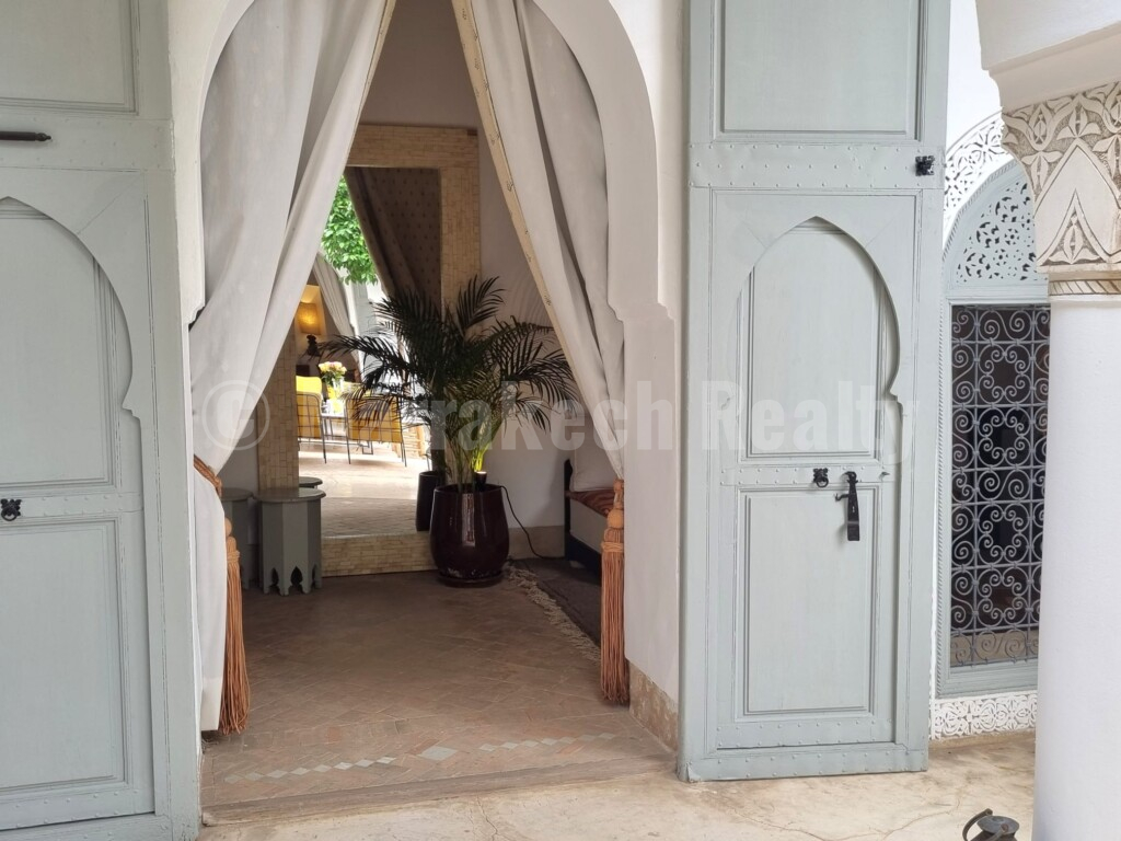 Exquisite 5 bedroom Riad with pool and hammam