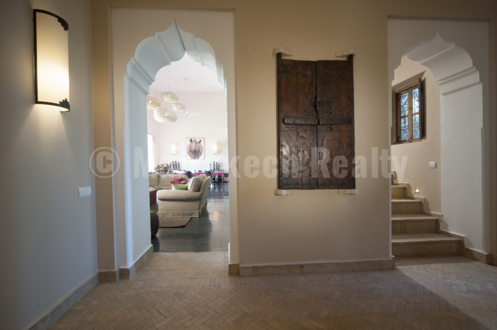 Delightful villa with awesome mountain views