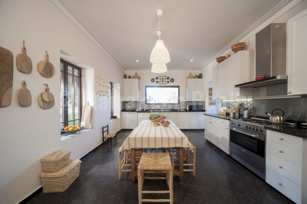 Delightful villa with awesome mountain views