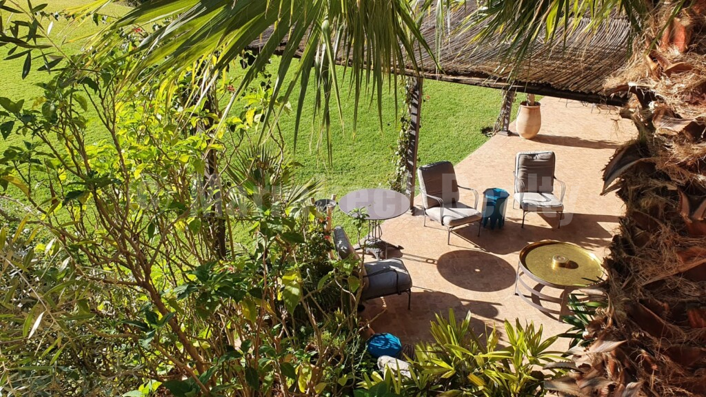 Delightful villa with awesome mountain views