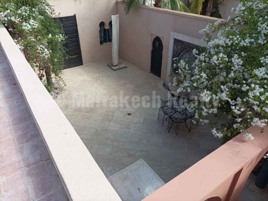 Standout 3 suite villa in a gated community