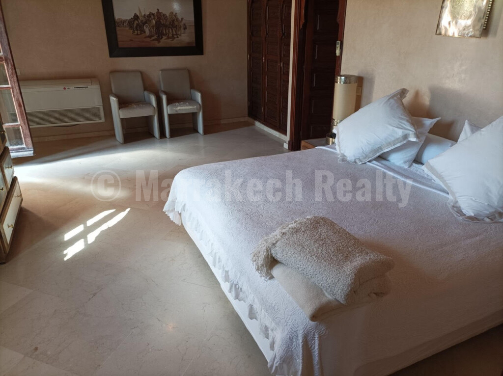 Standout 3 suite villa in a gated community