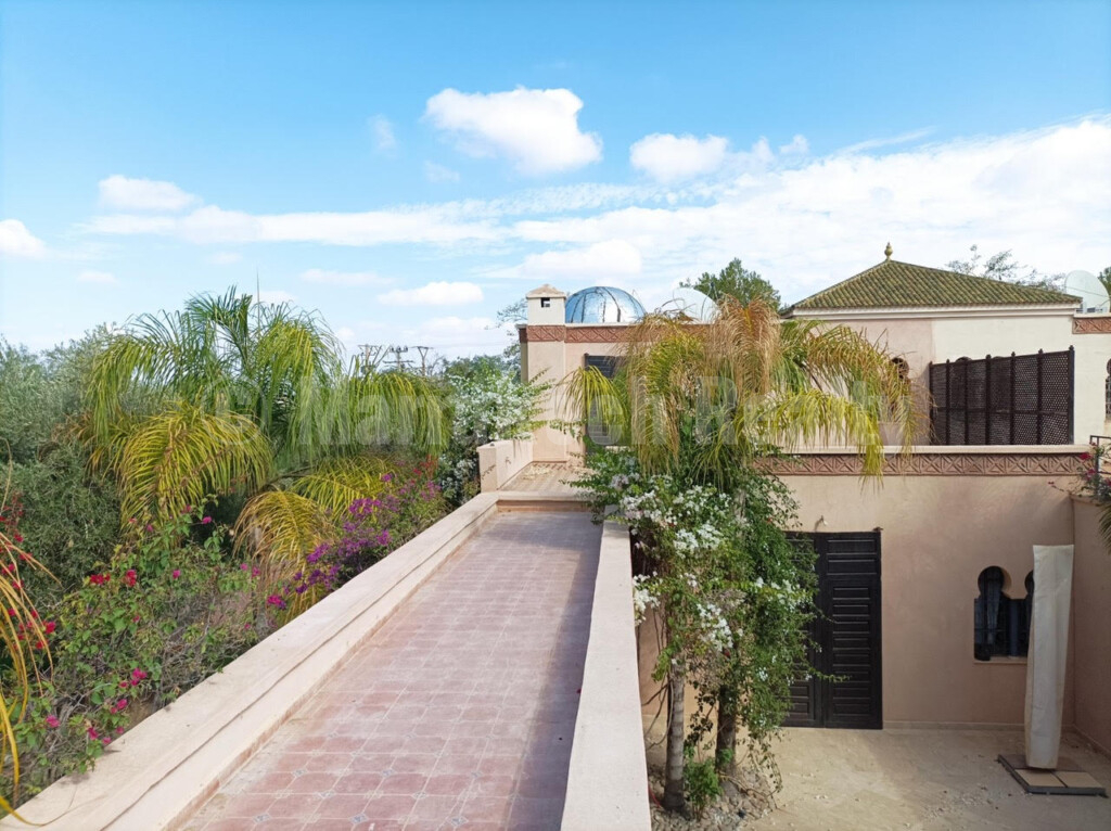 Standout 3 suite villa in a gated community