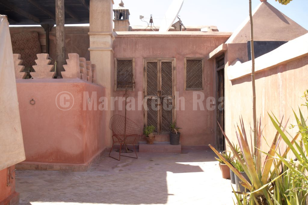 Standout 5 suite Riad with prime location