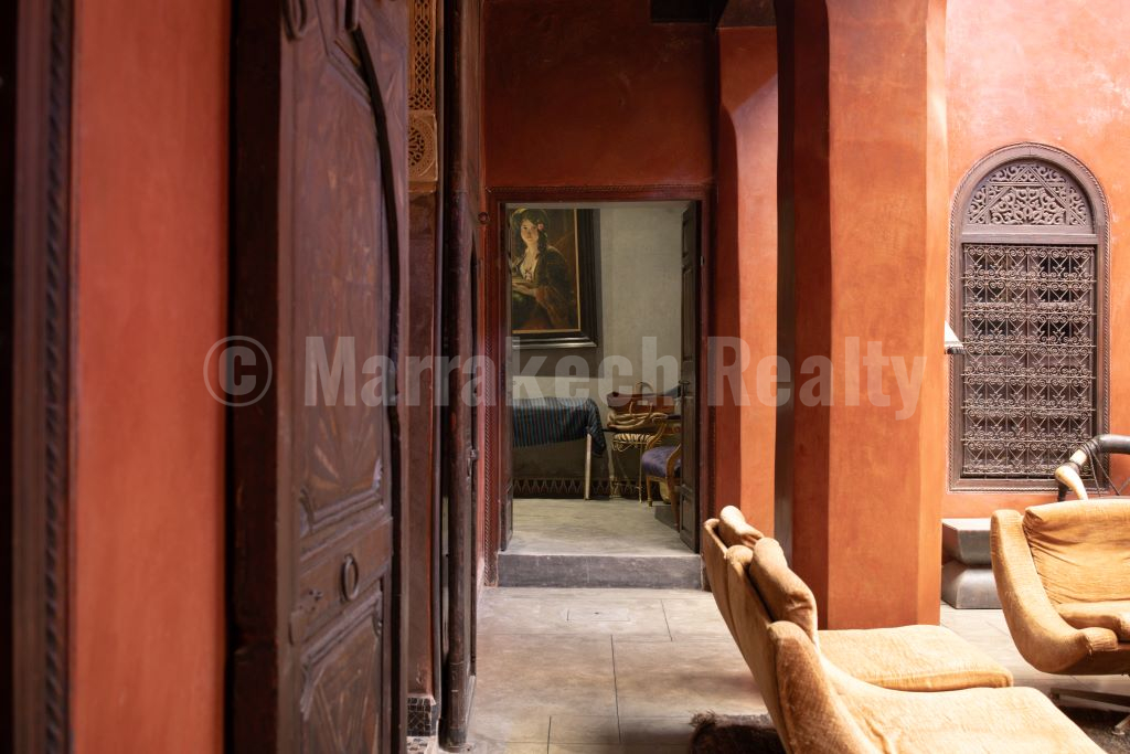 Standout 5 suite Riad with prime location