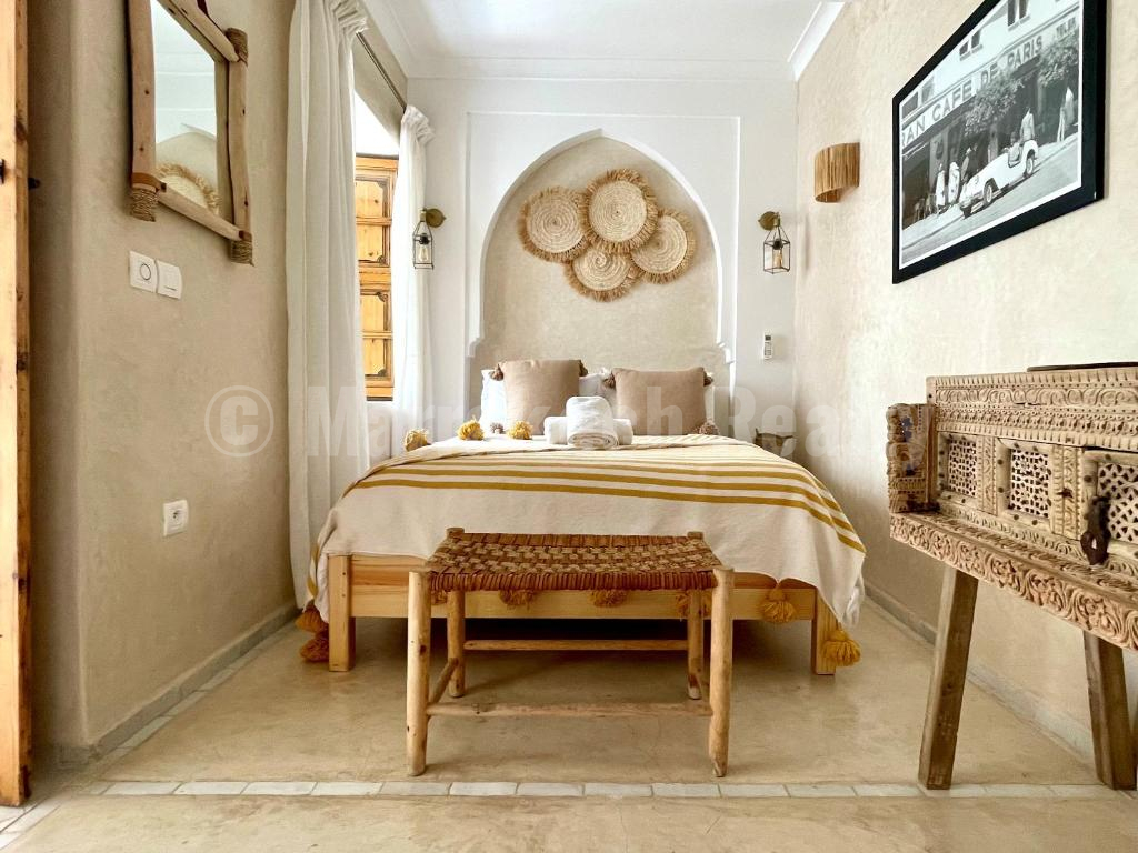 Superbe Riad de 5 chambres avec piscine chauffée et accès voiture