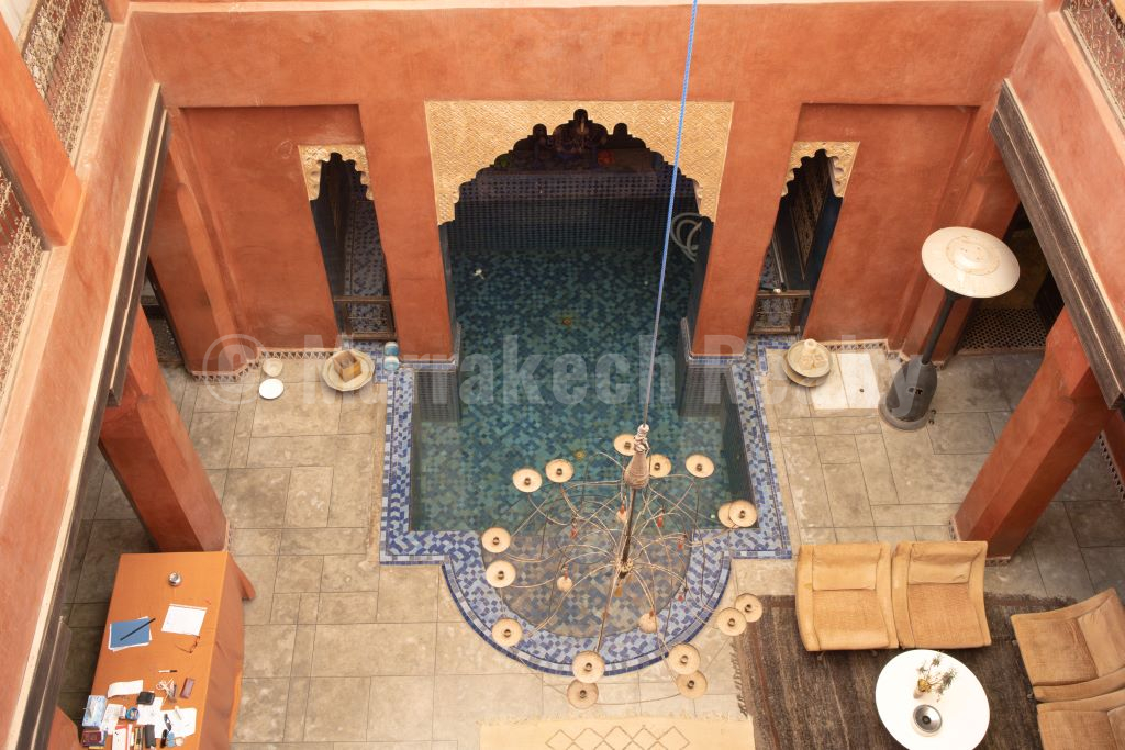 Standout 5 suite Riad with prime location