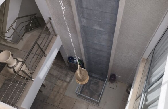 Titled 2 bedroom Riad with excellent location