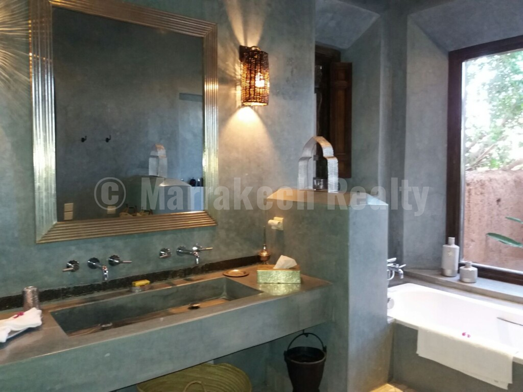 Standout 7 bedroom villa with great views close to Marrakech