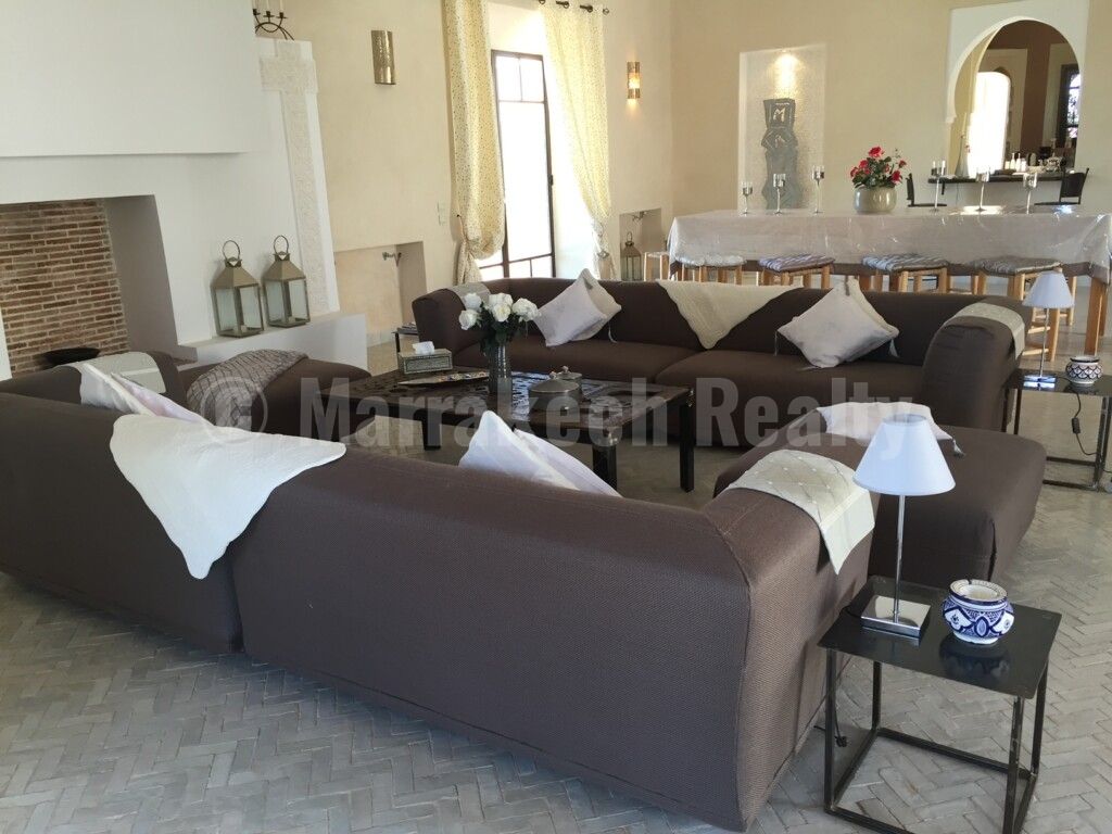 Standout 7 bedroom villa with great views close to Marrakech