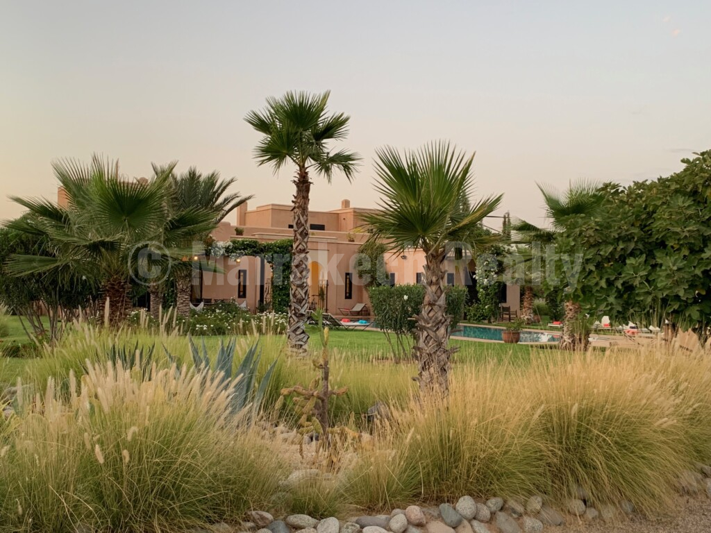 Standout 7 bedroom villa with great views close to Marrakech