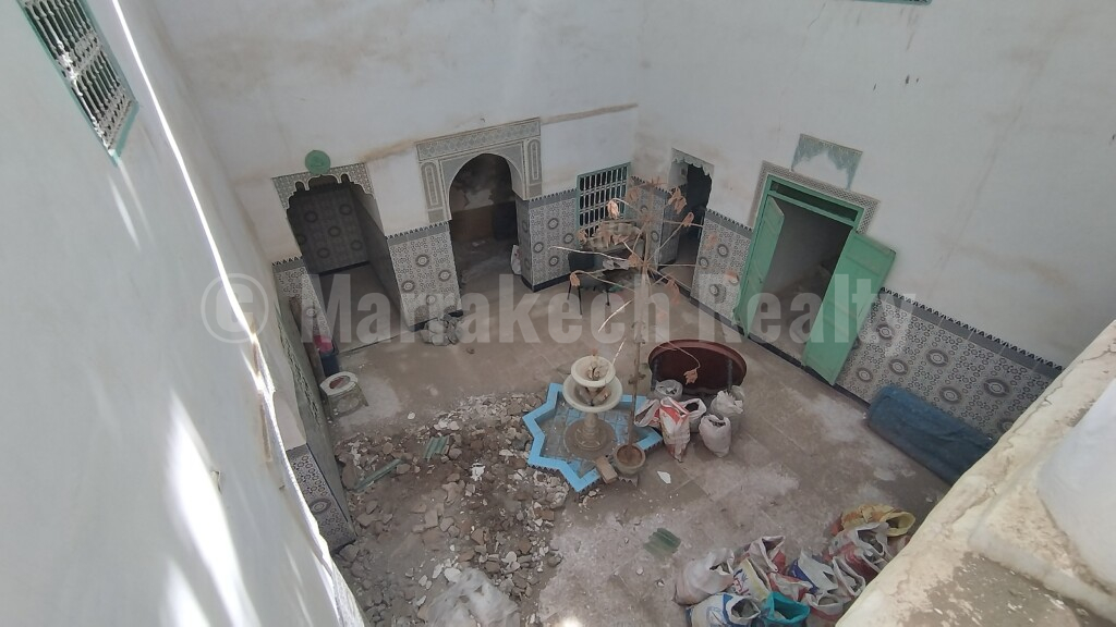 Riad a rénover Place des Epices